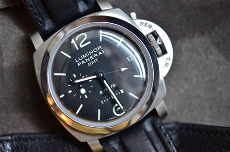 panerai pam 332 review|Understanding A Classic: The Panerai PAM0233, An Icon Among .